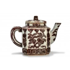 1427  An Ming underglaze red auspicious fruits teapot